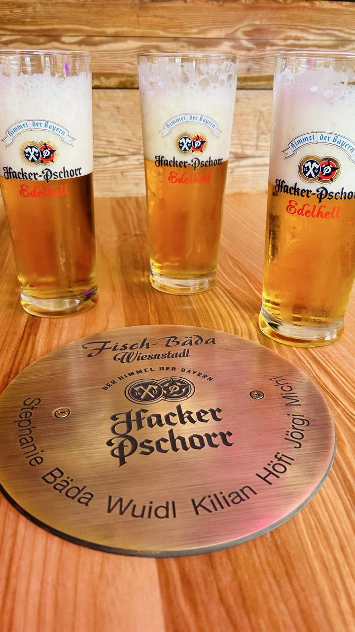 Stammtischvibes mit kühlem "gold"